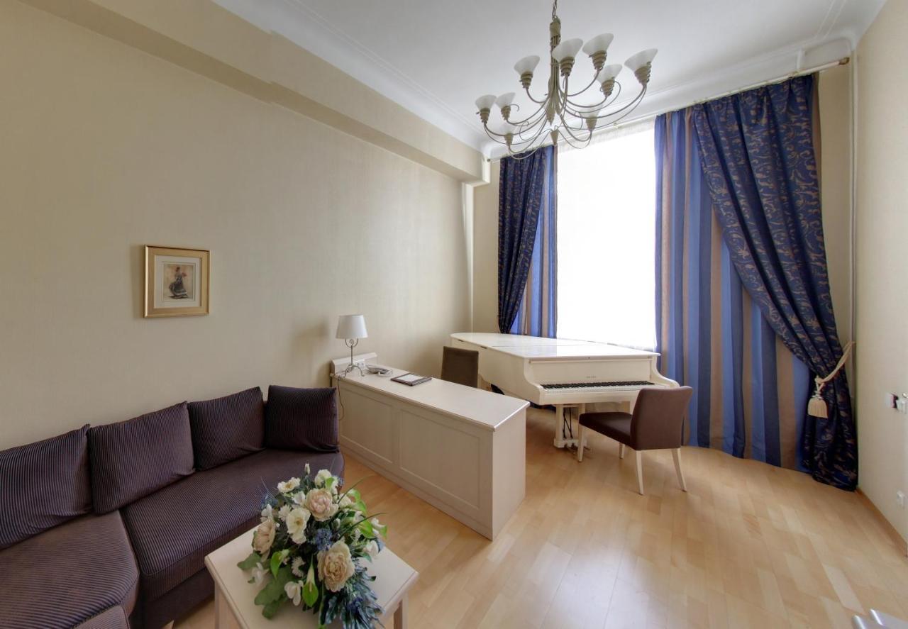 オクティアブリスカヤ ホテル サンクトペテルブルク 部屋 写真